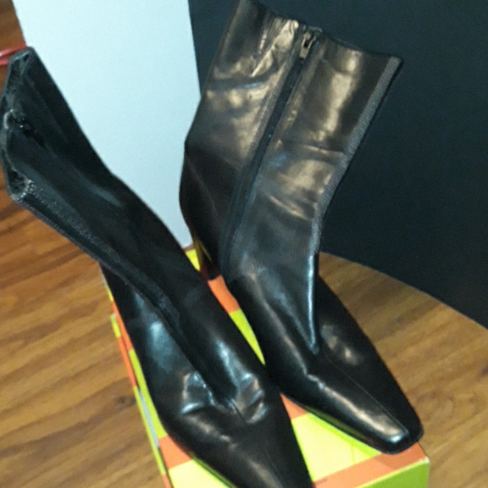 Ladies Fashion Boots